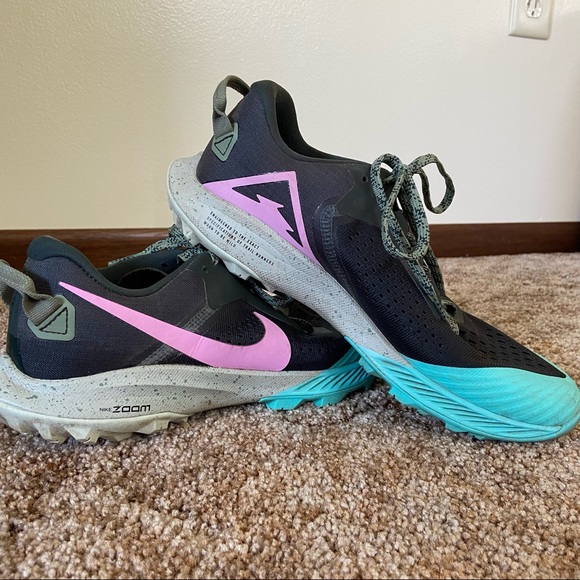 Nike Air Zoom Terra Kiger 6 - Picture 2 of 5